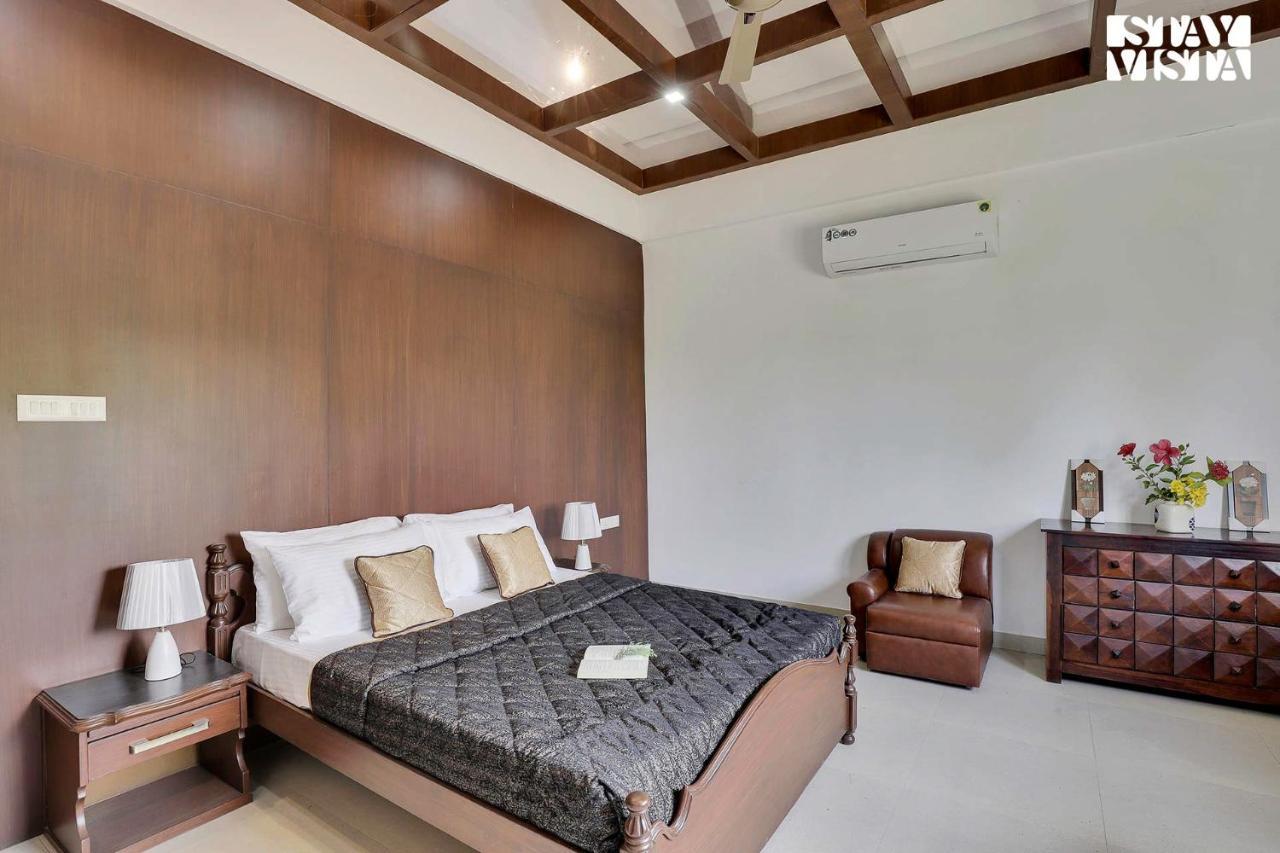Stayvista'S Lakeside Whispers - Lake & Mountain-View Villa With Lawn & Indoor-Outdoor Games Nagpur Exterior foto