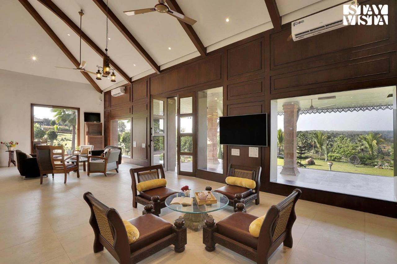 Stayvista'S Lakeside Whispers - Lake & Mountain-View Villa With Lawn & Indoor-Outdoor Games Nagpur Exterior foto