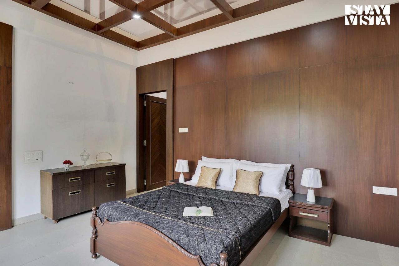 Stayvista'S Lakeside Whispers - Lake & Mountain-View Villa With Lawn & Indoor-Outdoor Games Nagpur Exterior foto